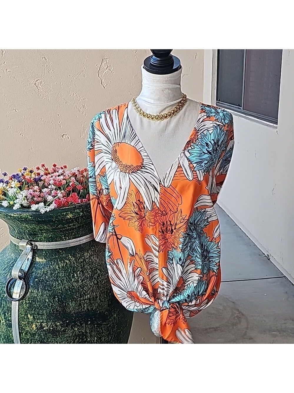 Floral v neck pullover top size XL with self tie front